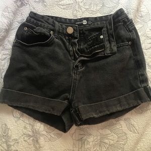 boohoo high waist shorts US 0 black daisy dukes